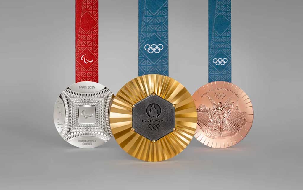 Présentation des médailles des Jeux olympiques de Paris-2024
