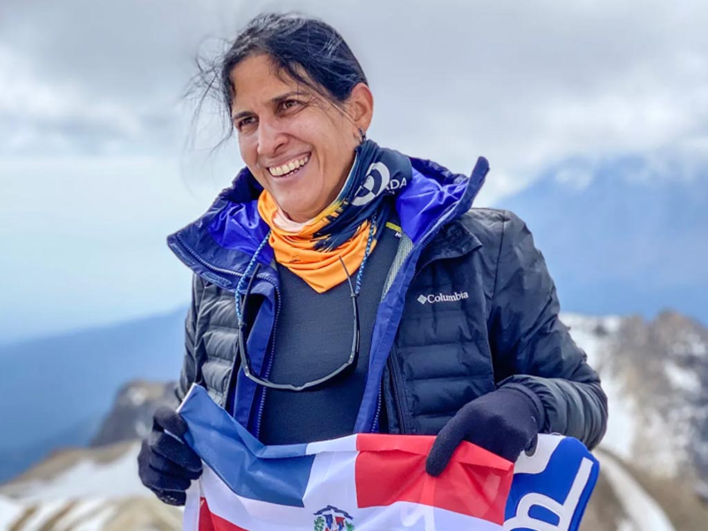  Première dominicaine à atteindre le sommet de l’Everest